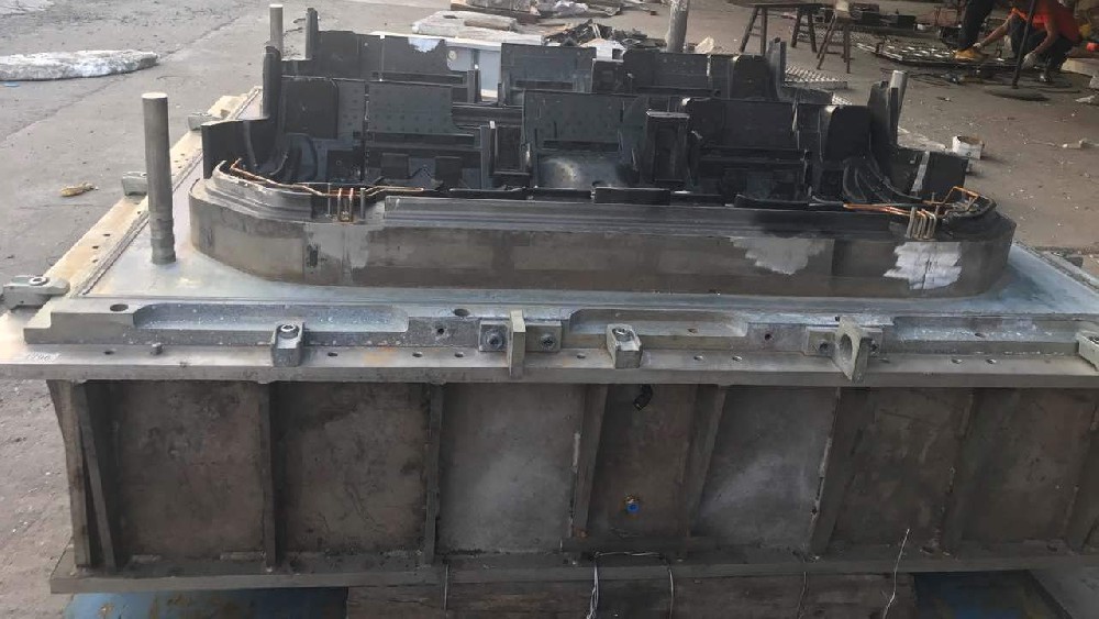 结构件模具
