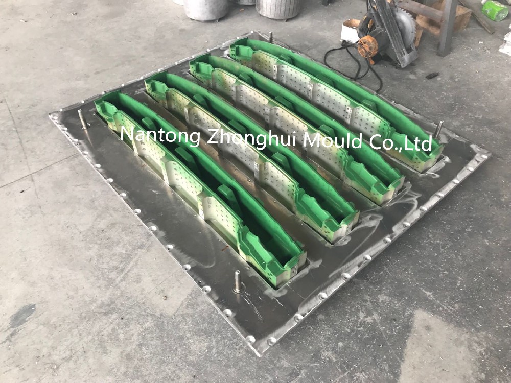 保险杠模具